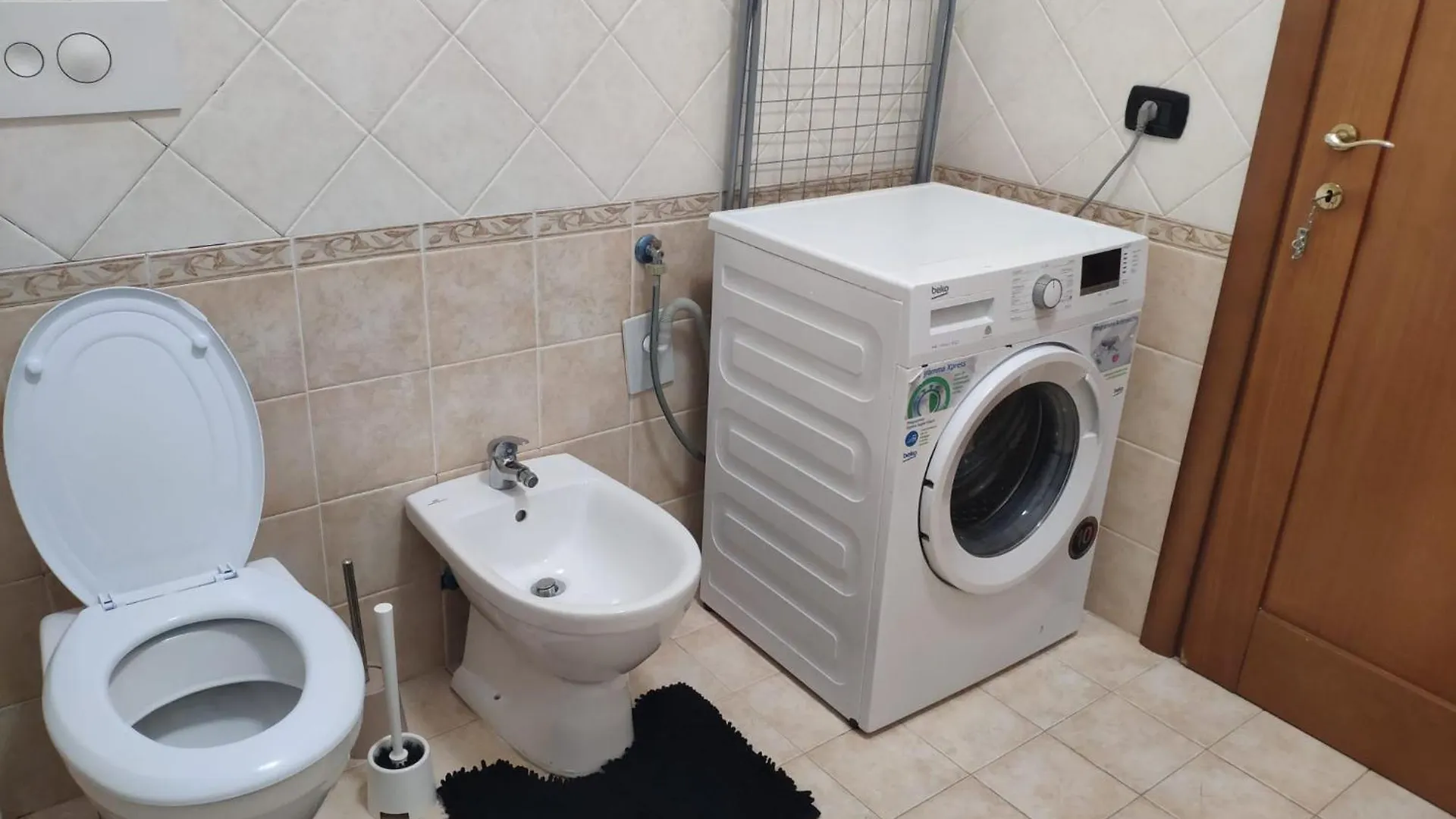 Deluxe Room With Private Kitchen And Garden - Close To Metro C Rome Italy