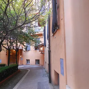 Sunny Ρώμη